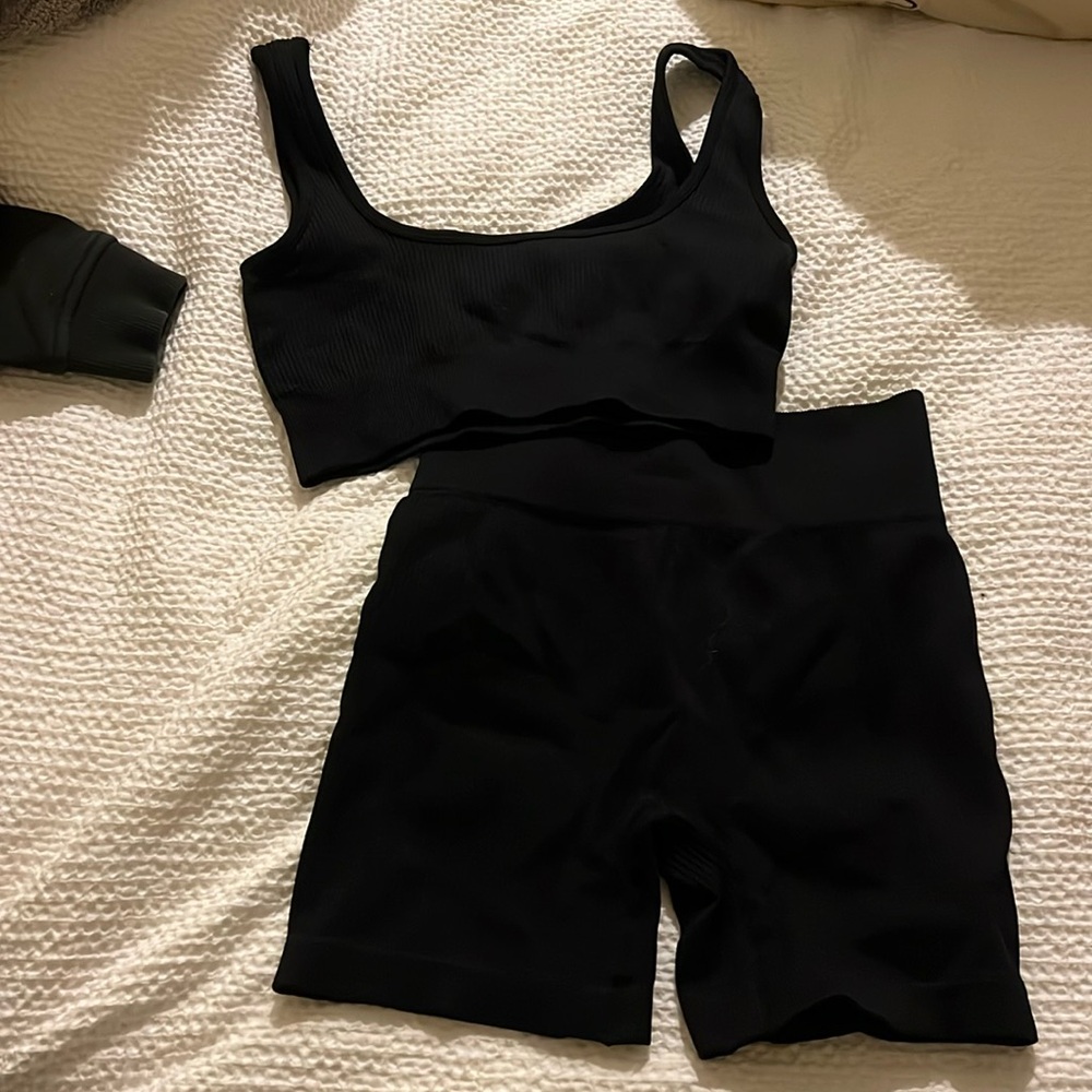 Black Ribbed Seamless Workout Set - image 1